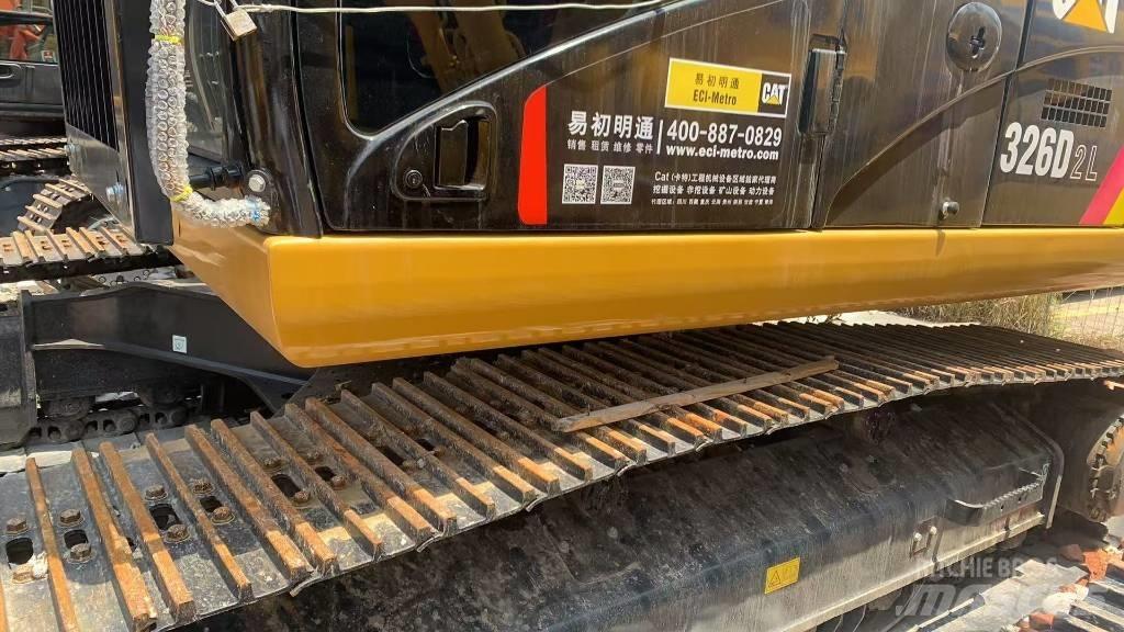 CAT 326D Pelle sur chenilles