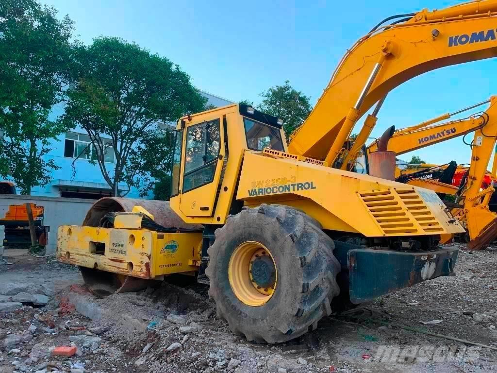 Bomag BW 225 D-3 Rouleaux tandem
