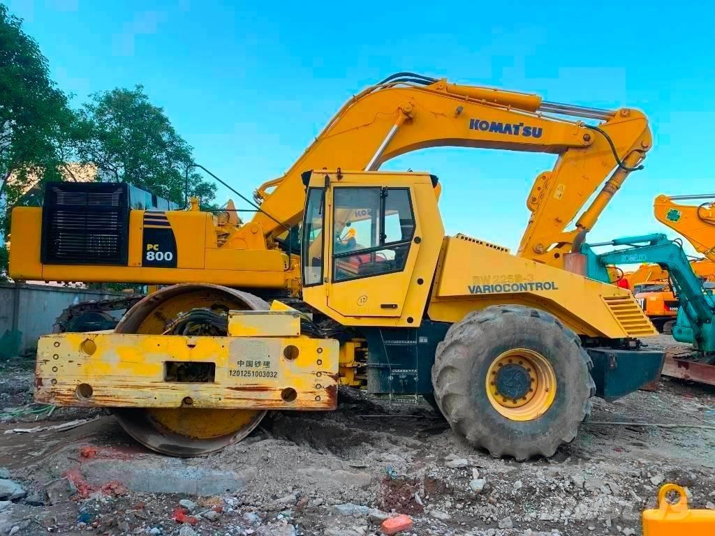 Bomag BW 225 D-3 Rouleaux tandem