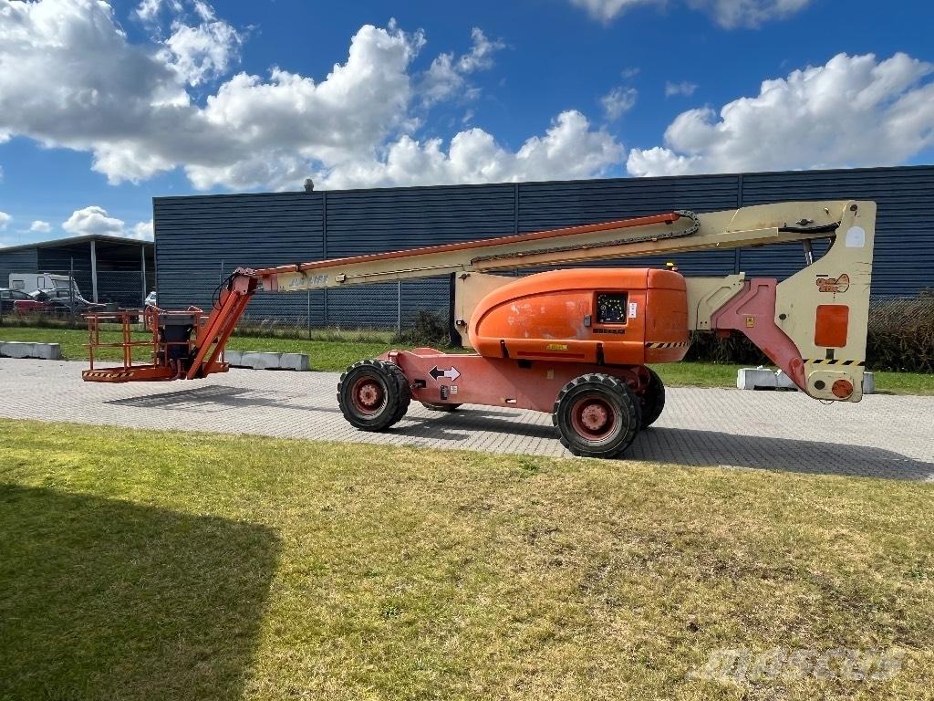 JLG 800 AJ Nacelles articulées