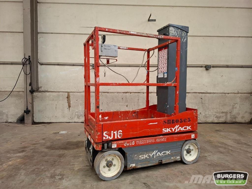 SkyJack SJ16 Autre nacelle élévatrice