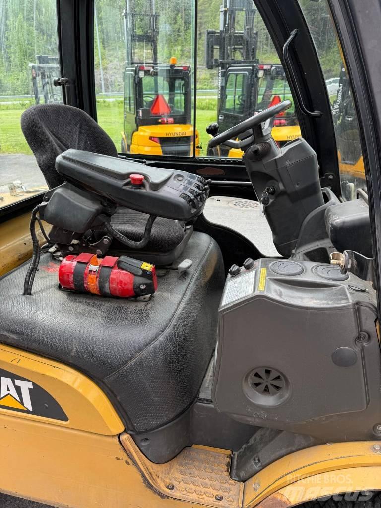 CAT GP 30 N Chariots GPL