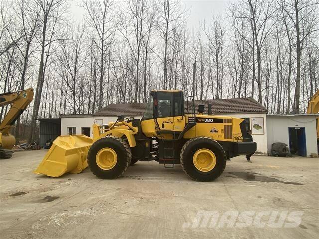 Komatsu WA 380-6 Chargeuse sur pneus