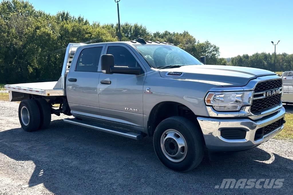 RAM 3500 TRADESMAN Camion plateau