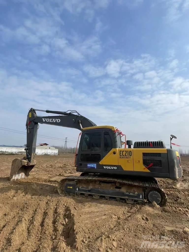 Volvo EC210D Pelle sur chenilles