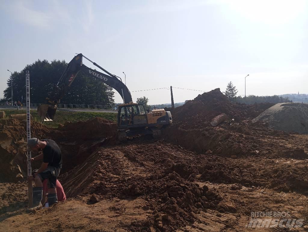 Volvo EC 240 C LD Pelle sur chenilles