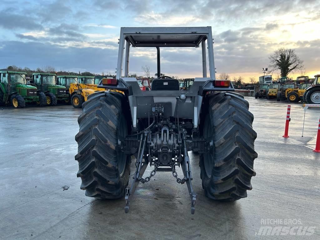 Massey Ferguson 390 Tracteur