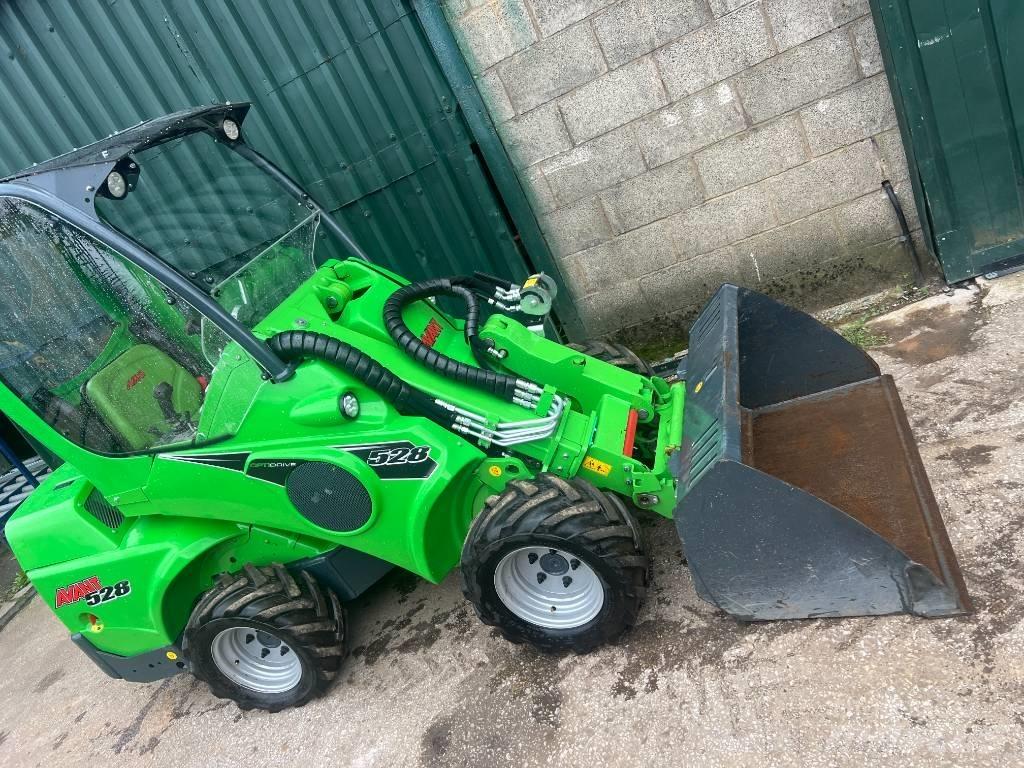 Avant 528 Chargeuse sur pneus