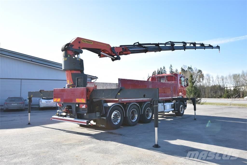 Scania G440 8X4 Camion plateau ridelle avec grue