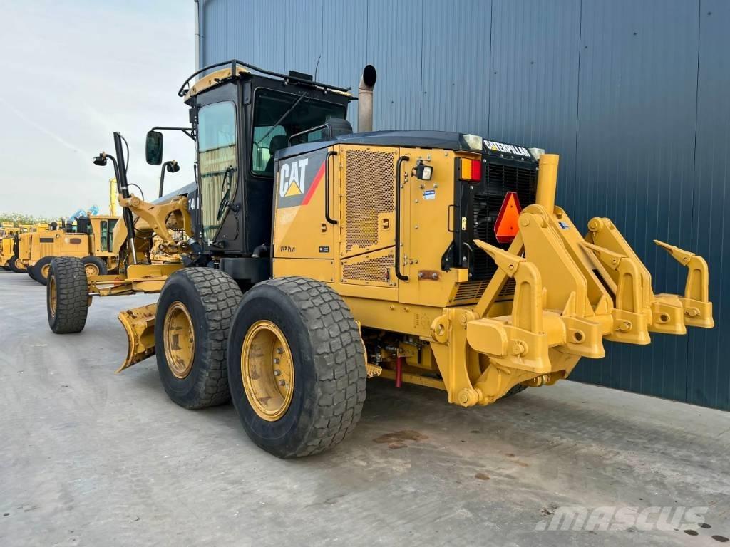 CAT 140M Niveleuse