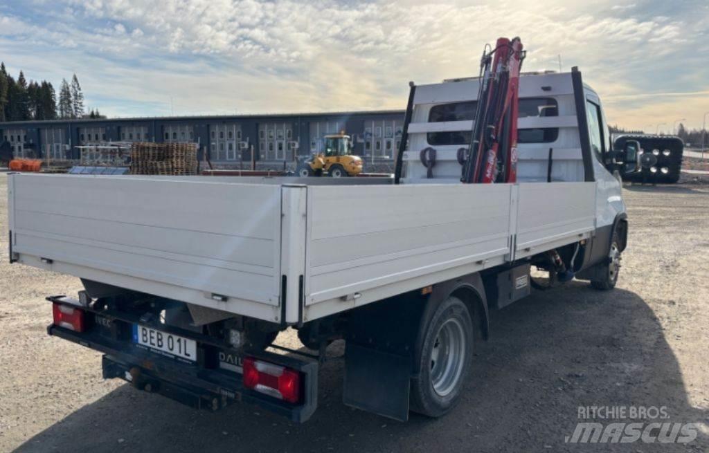Iveco Iveco Daily Camion plateau ridelle avec grue