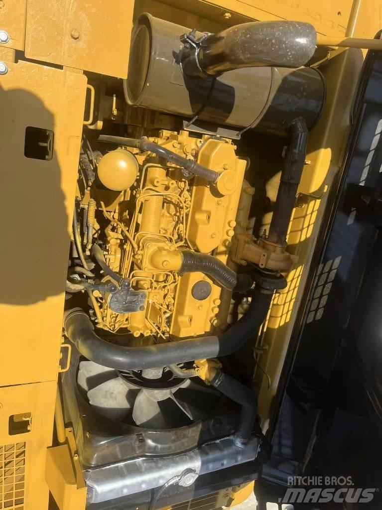 CAT 320 B L Pelle sur chenilles
