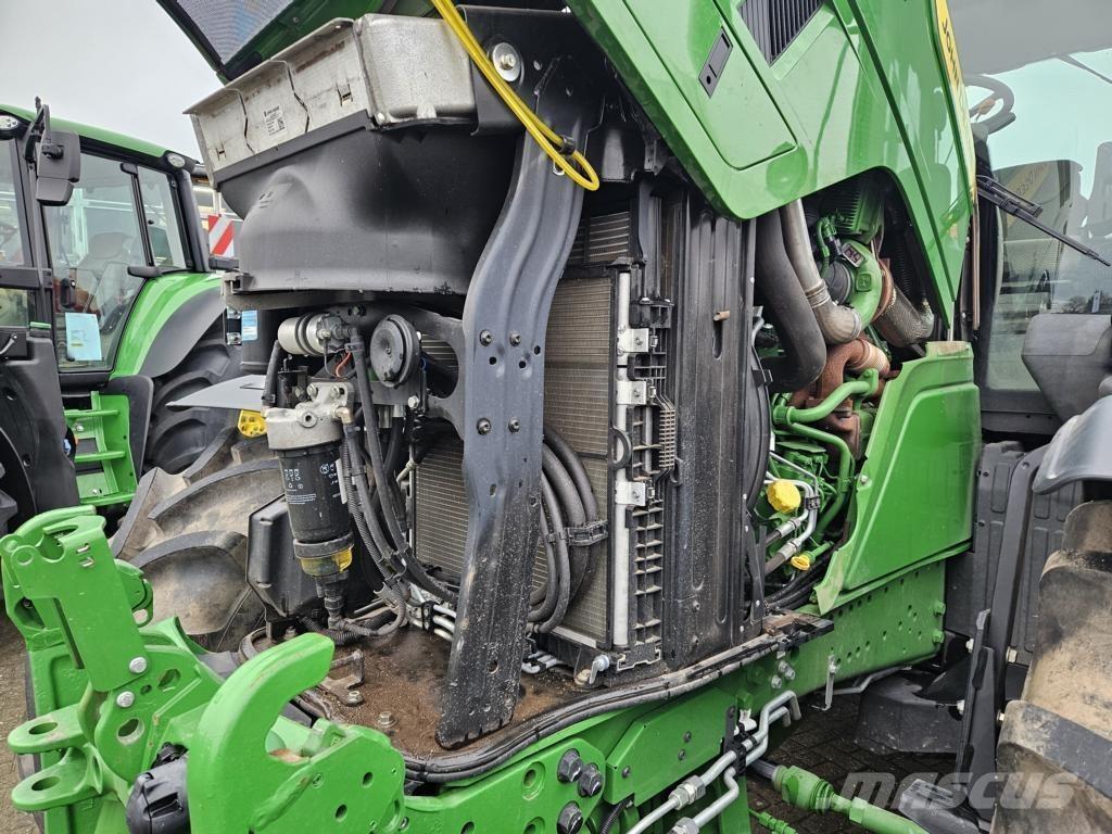 John Deere 6R215 Tracteur