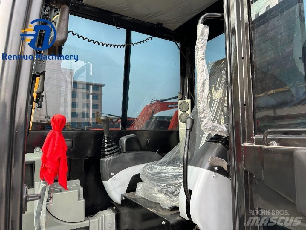 CAT 306E with rubber Mini pelle < 7t