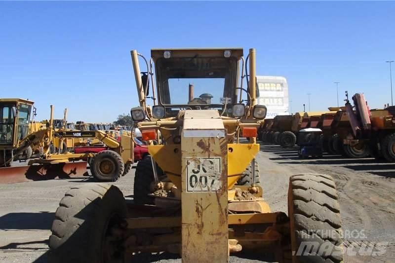CAT 160H Niveleuse