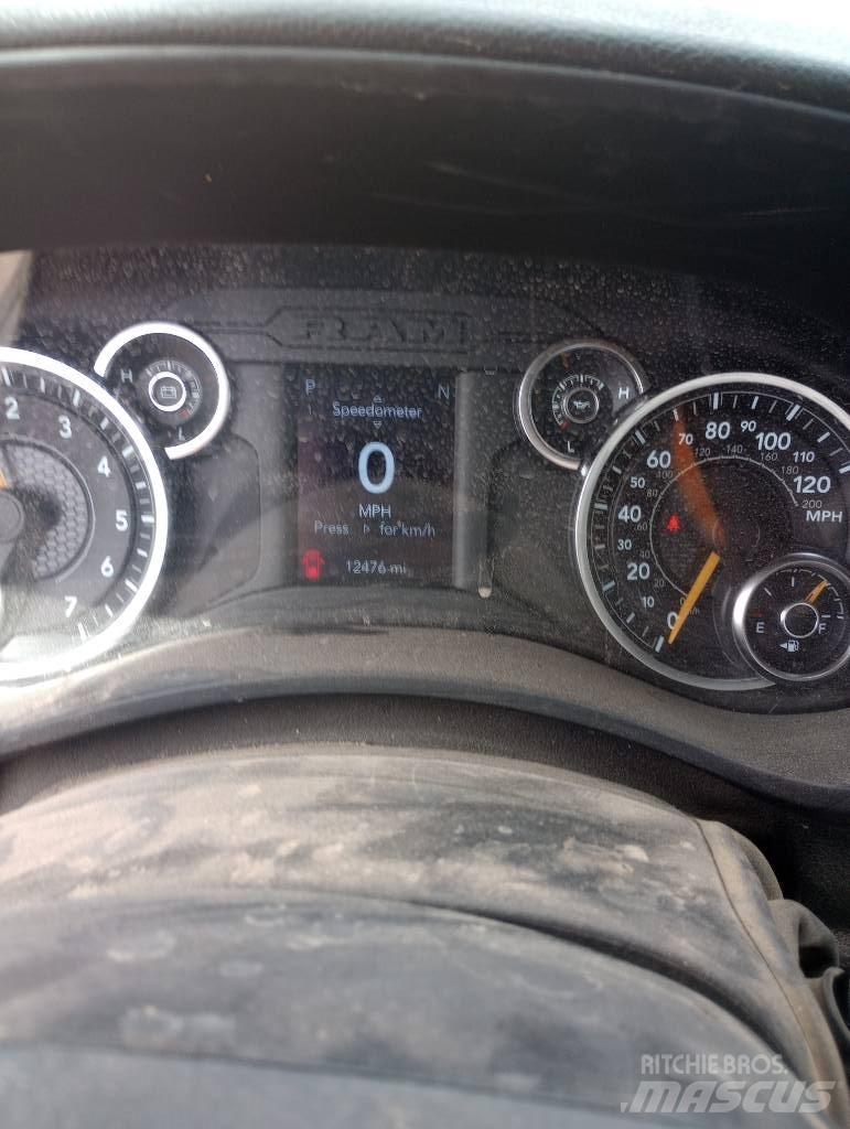 RAM 5500 Camion plateau
