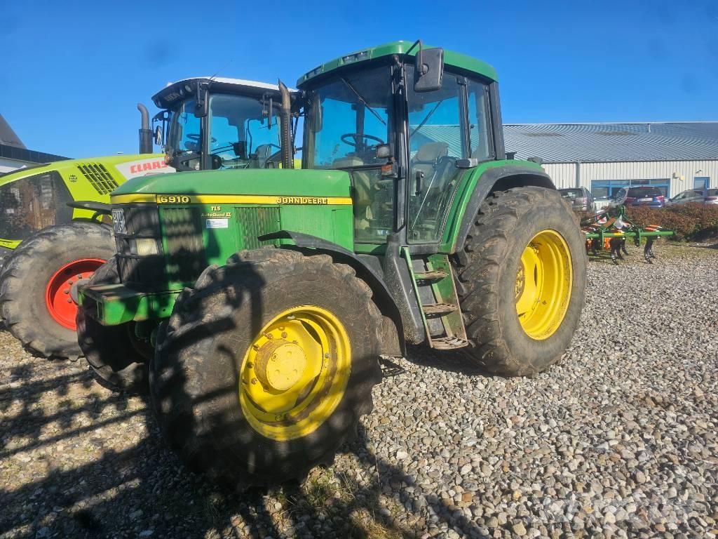 John Deere 6910 Tracteur