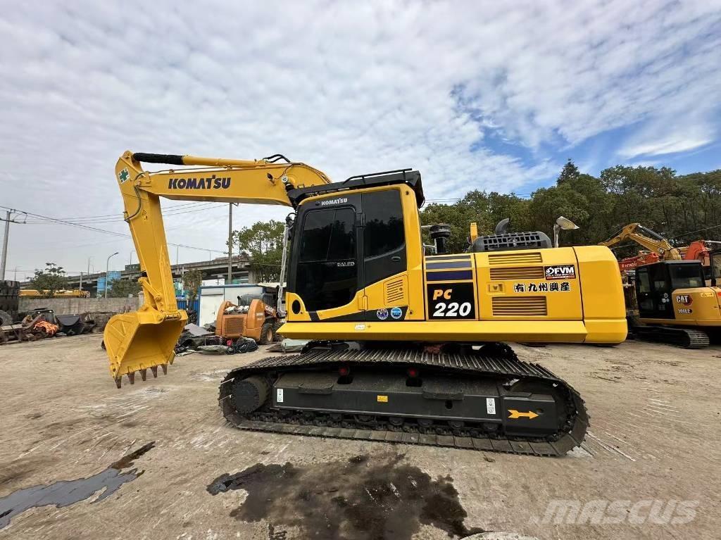 Komatsu PC 220 Pelle sur chenilles