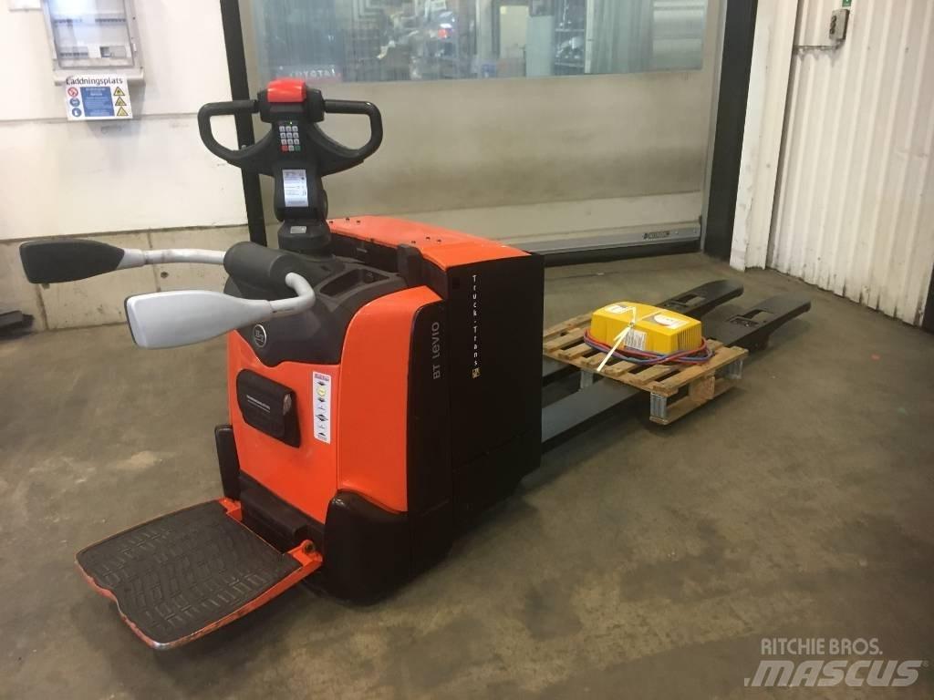 Toyota LPE250 Transpalette accompagnant porté debout