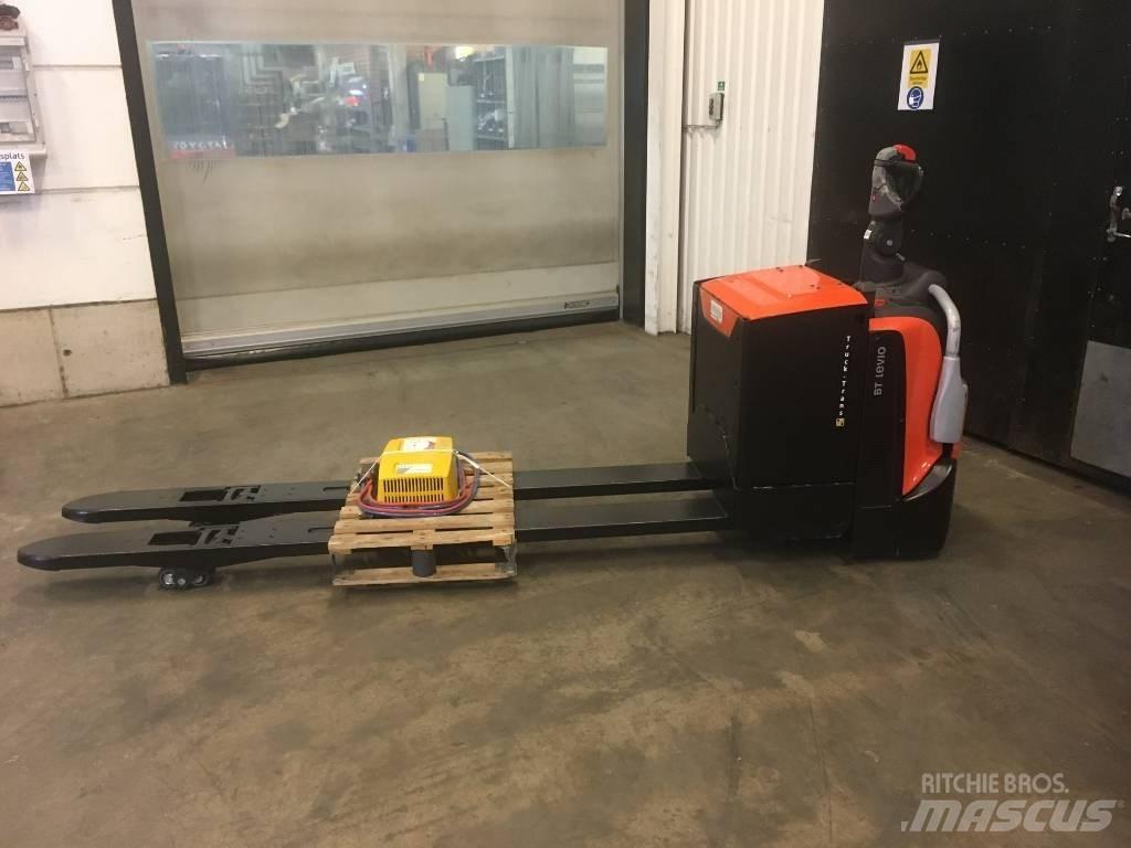 Toyota LPE250 Transpalette accompagnant porté debout