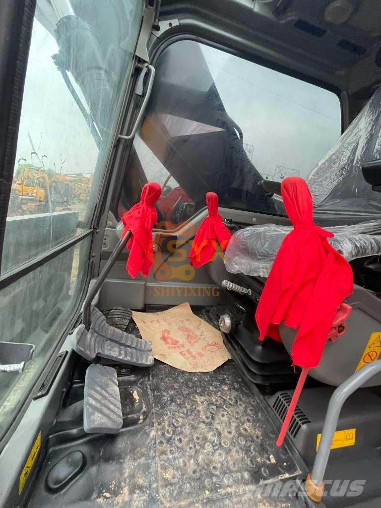 Volvo EC 240 BL Pelle sur chenilles