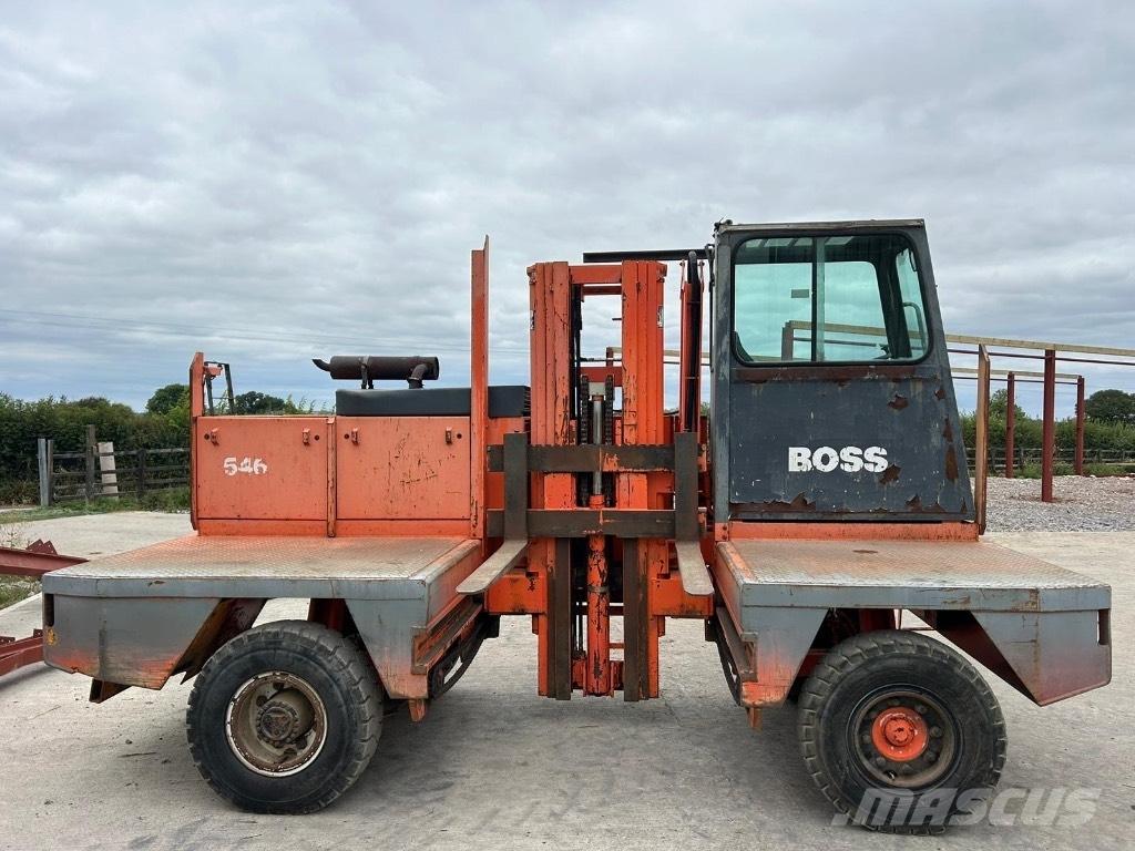 Boss 546 Chariot élévateur latéral