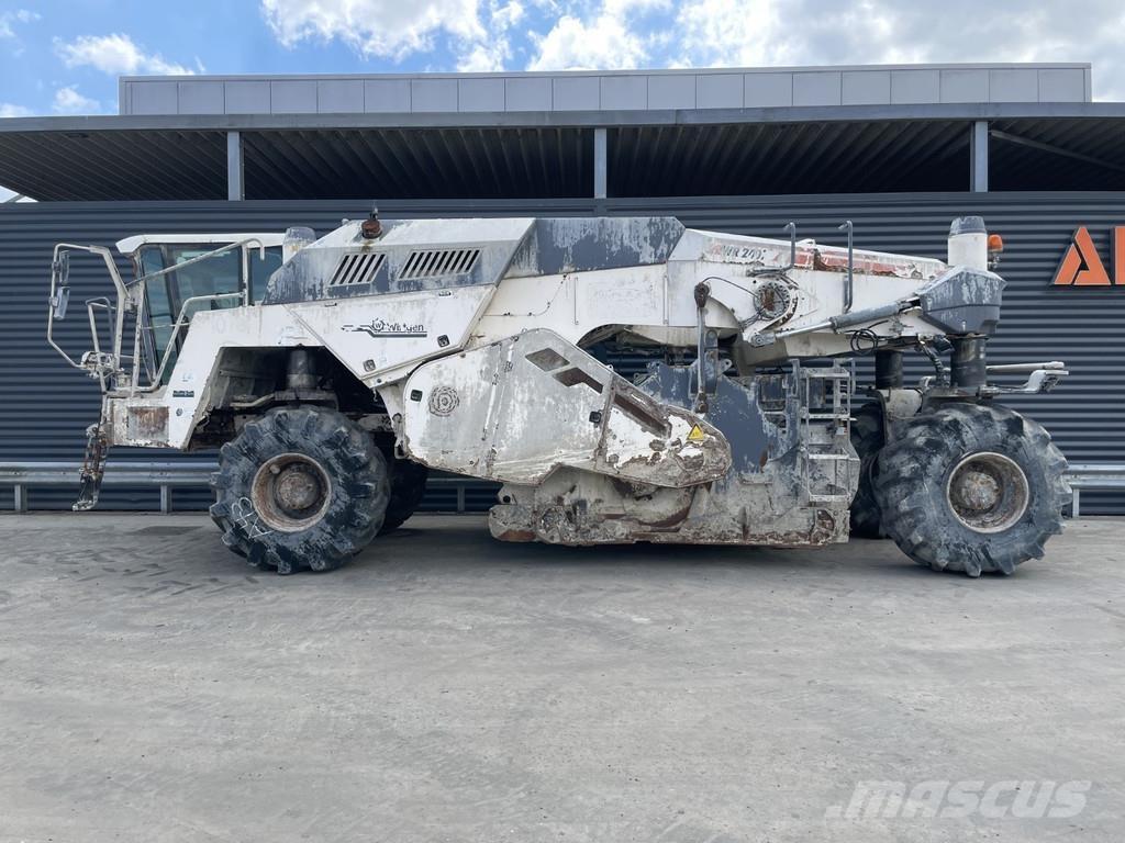 Wirtgen WR 240I Recycleur bitume