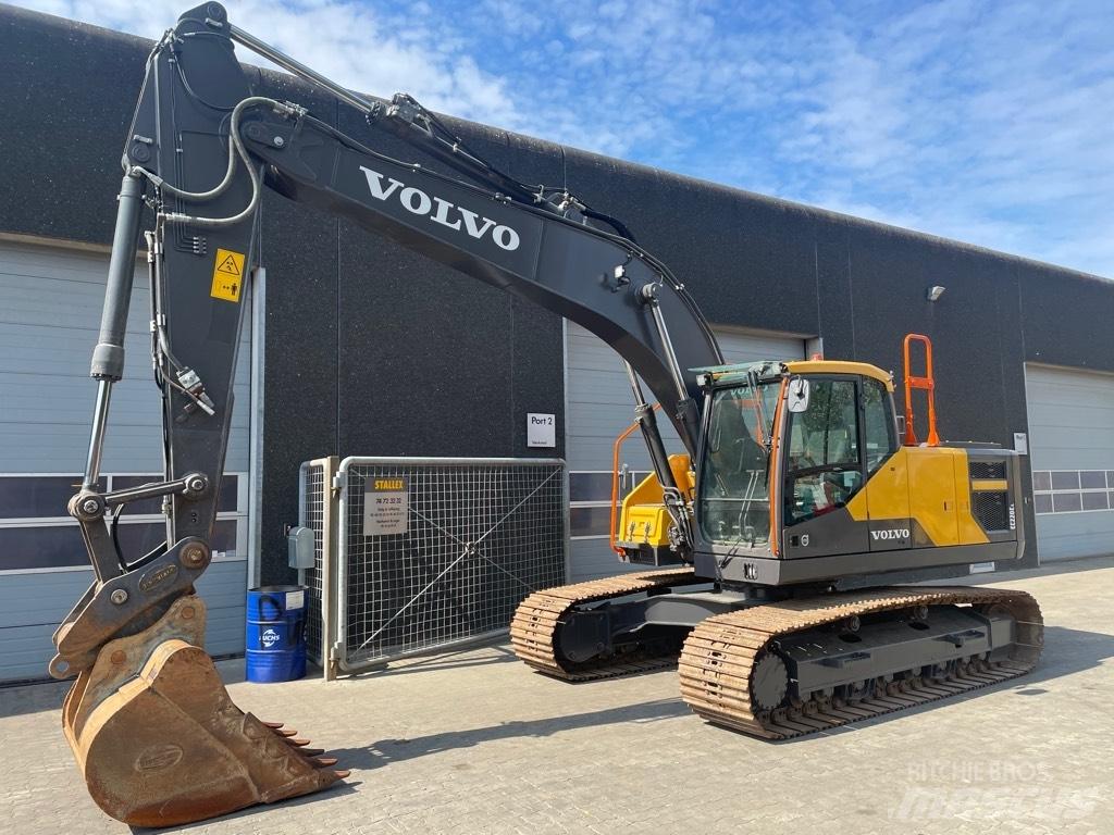 Volvo EC220E Pelle sur chenilles