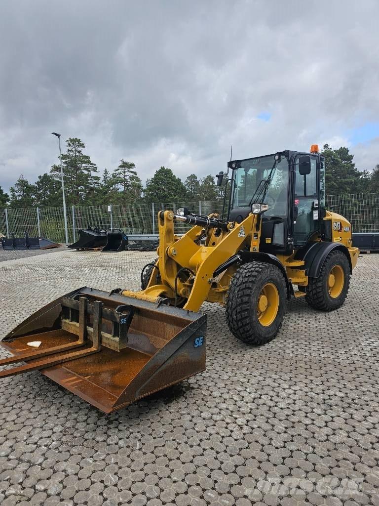 CAT 908 M Chargeuse sur pneus