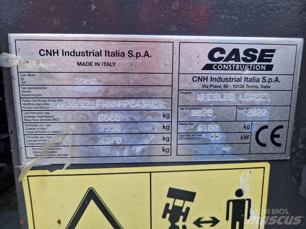 CASE 321 F Chargeuse sur pneus