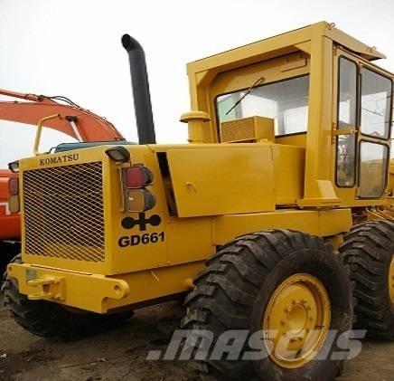 Komatsu GD 661 Niveleuse