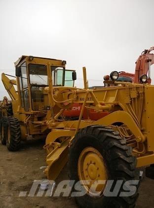 Komatsu GD 661 Niveleuse