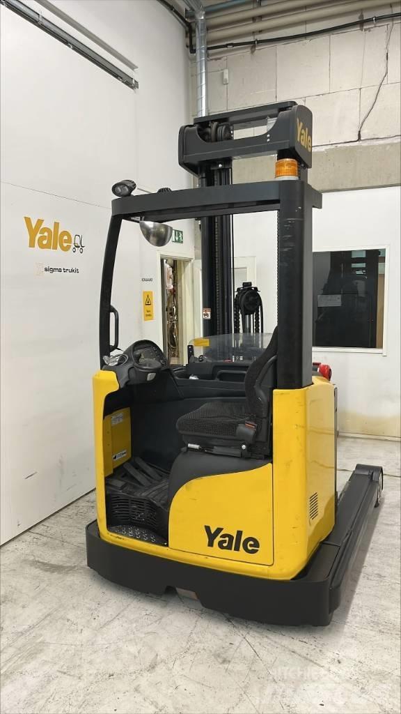 Yale MR25 Chariot à mât rétractable