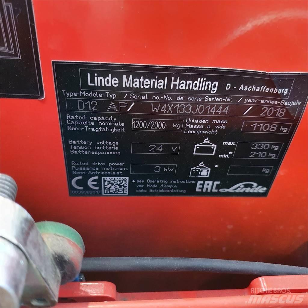 Linde D12AP Gerbeur accompagnant