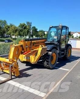 JCB 540-140 Chariot télescopique