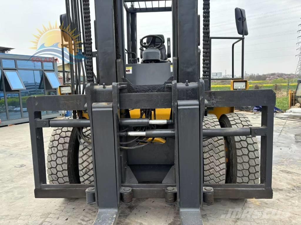 Komatsu FD 200 Chariots diesel