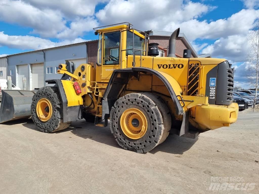 Volvo L 180 E Chargeuse sur pneus