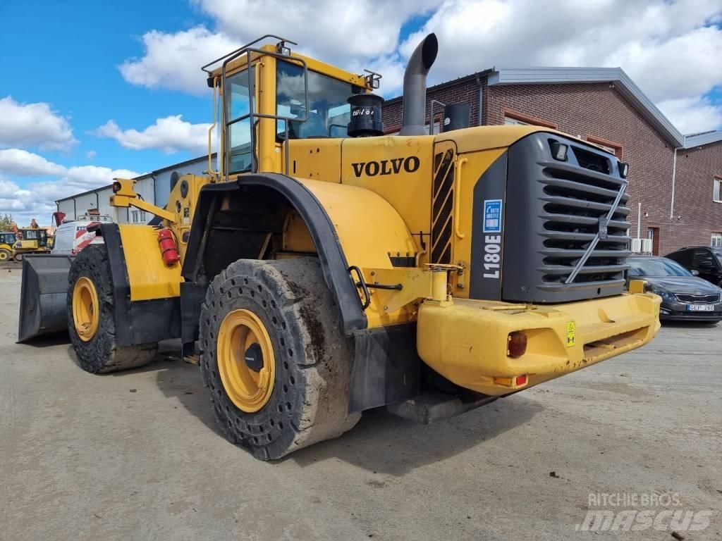 Volvo L 180 E Chargeuse sur pneus