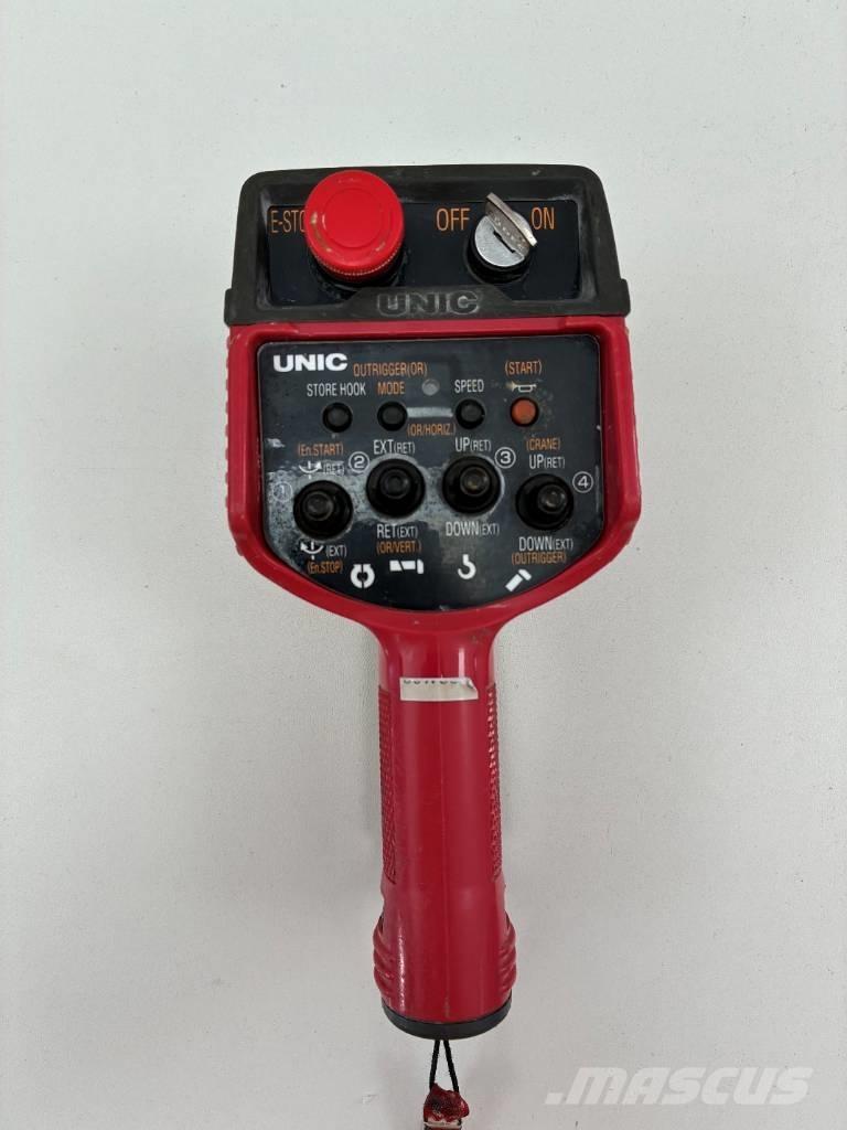 Unic URW-547 Mini grue