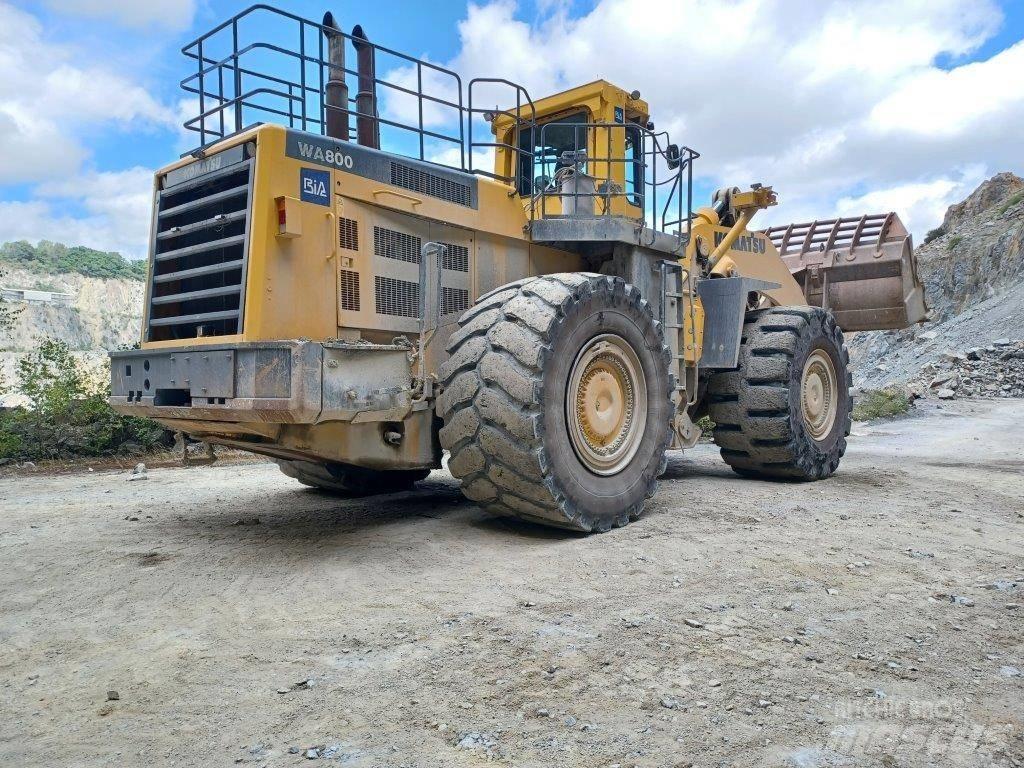 Komatsu WA800-3 Chargeuse sur pneus