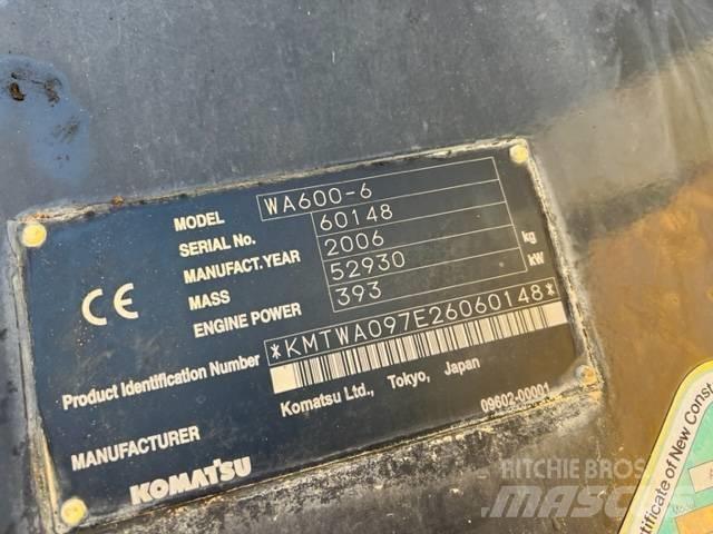 Komatsu WA 600-6 Chargeuse sur pneus