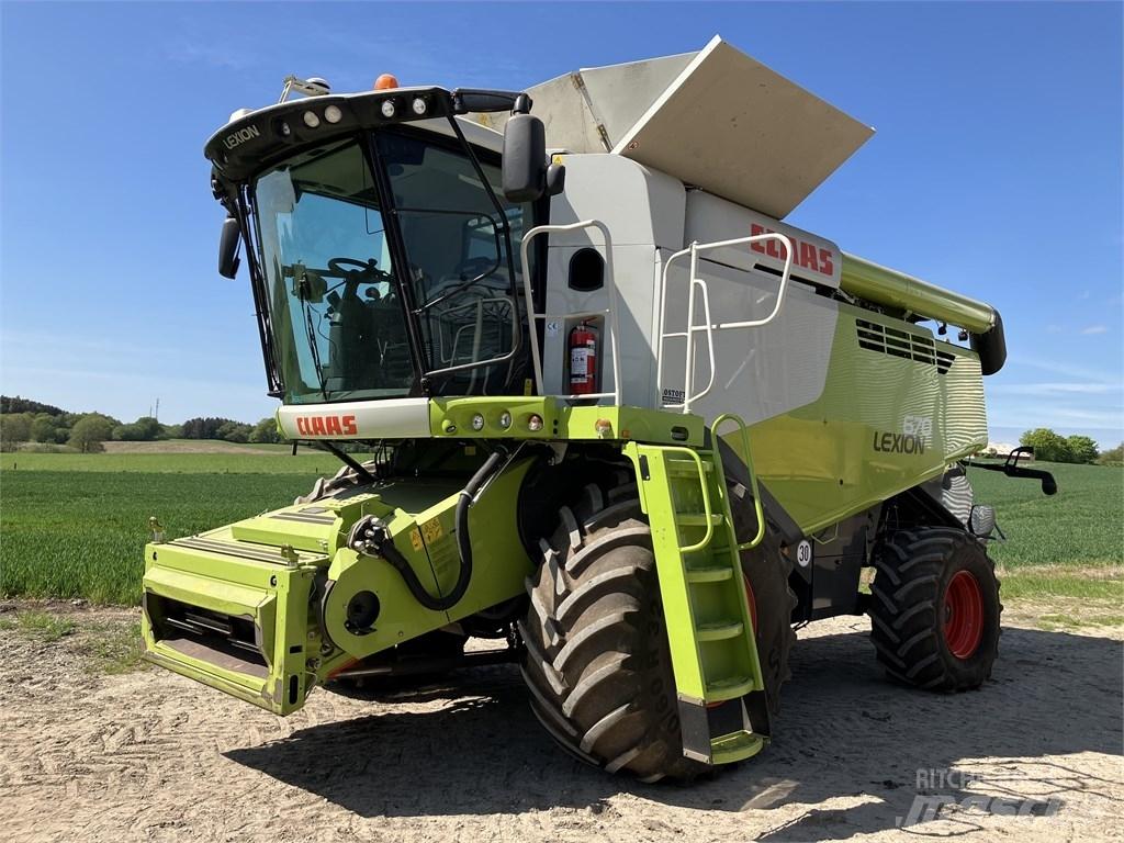 CLAAS Lexion 670 Moissonneuse batteuse