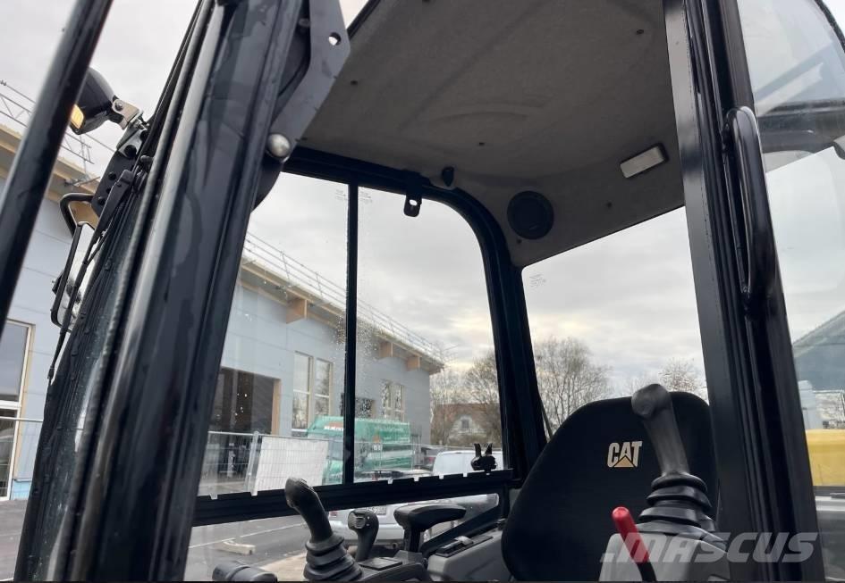 CAT 301.7 D Mini pelle < 7t