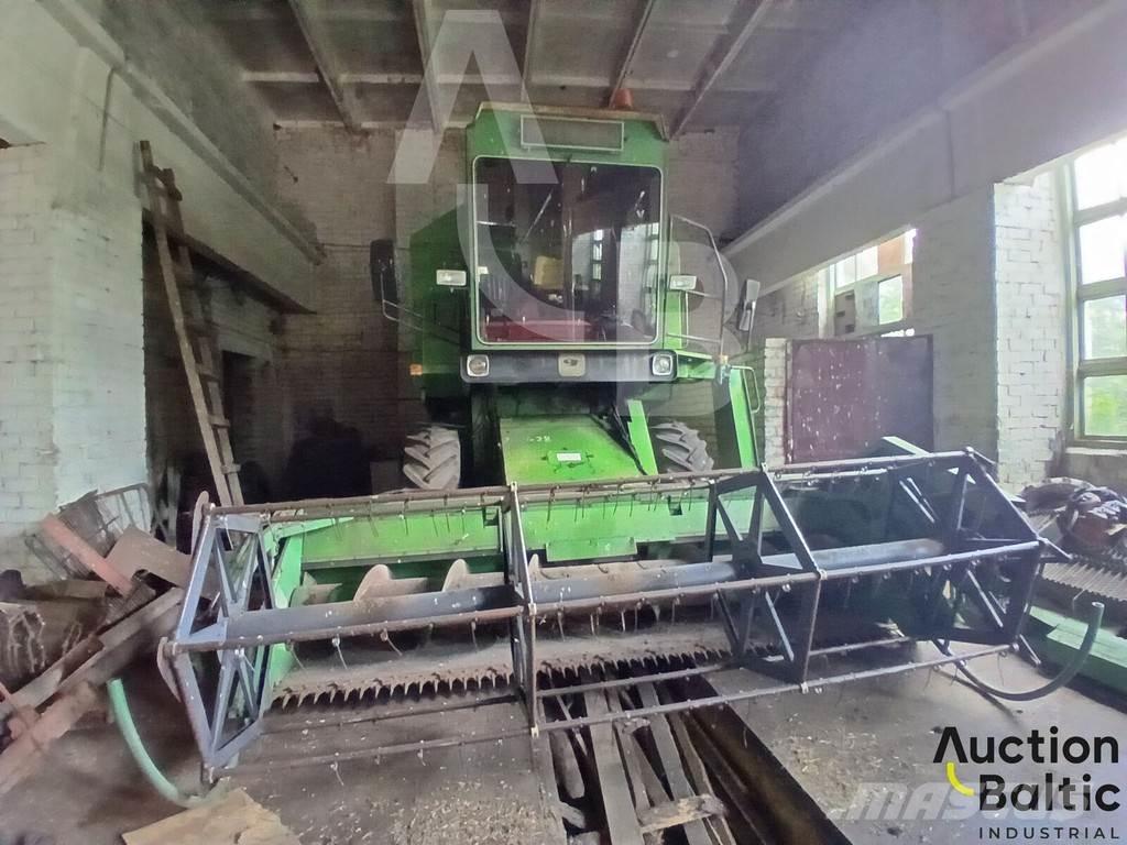 John Deere 1055 Moissonneuse batteuse