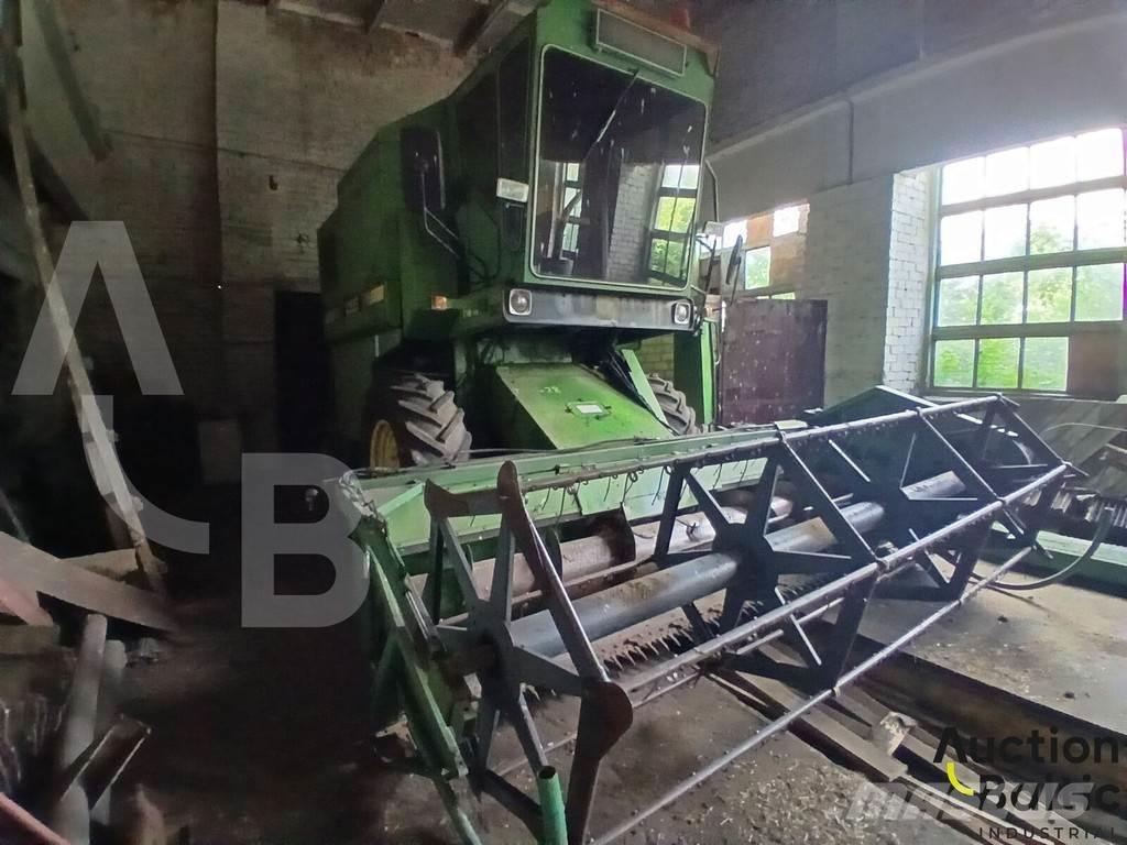 John Deere 1055 Moissonneuse batteuse