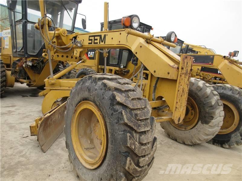SEM 919 Niveleuse