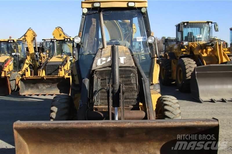 CAT 424D Tractopelle
