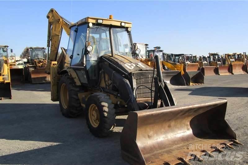 CAT 424D Tractopelle