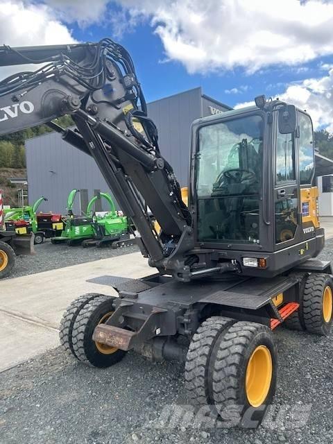 Volvo EW 60 E Pelle sur pneus