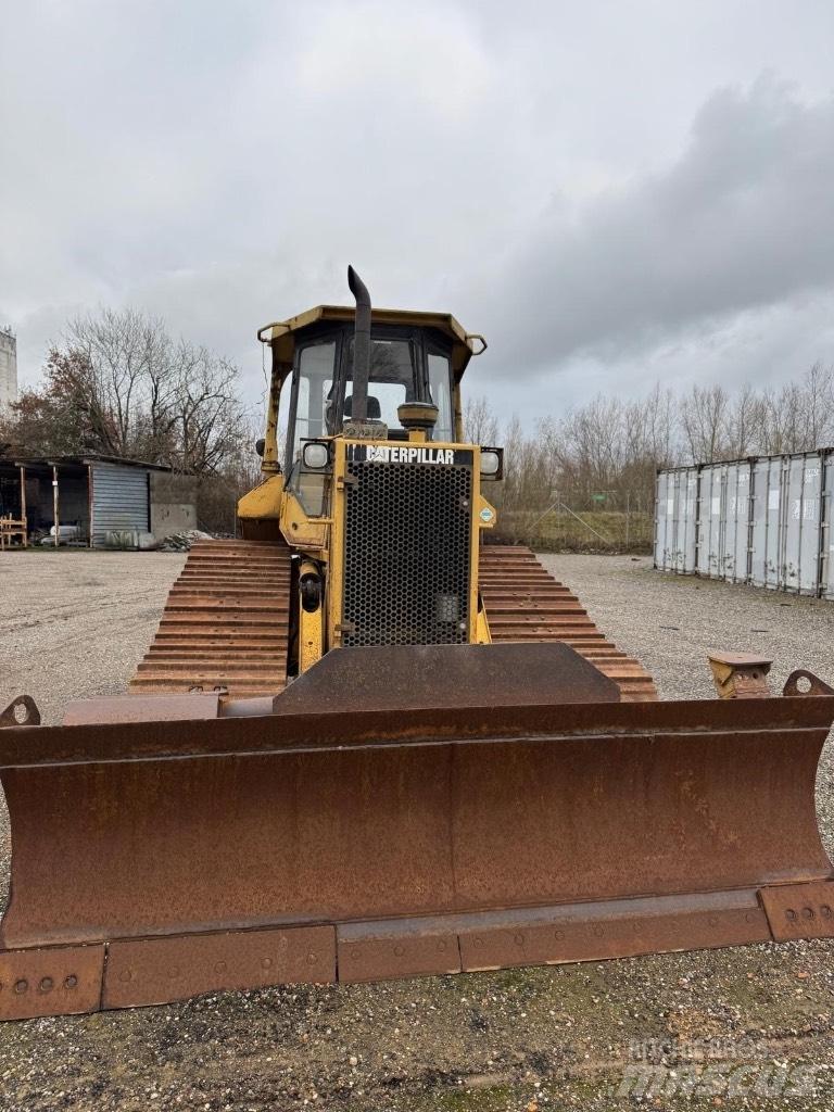 CAT D 5 M LGP Bouteurs sur chenilles